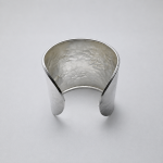 Hand-hammered sterling silver cuff bracelet 925 — Preziose Follie Trieste
