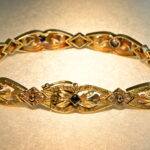Bracciale a intaglio con diamante centrale